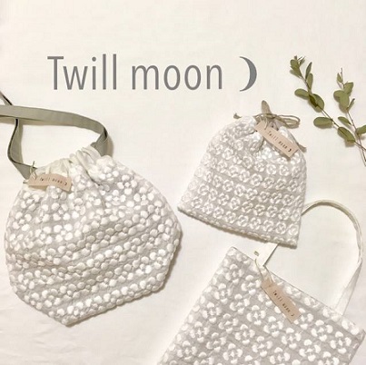 Twill moon